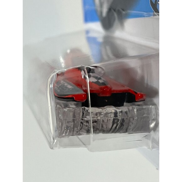 Hot Wheels Mad Splash HW Metro 2024 Red Silver Boat Car 1:64 Diecast - Picture 5 of 7